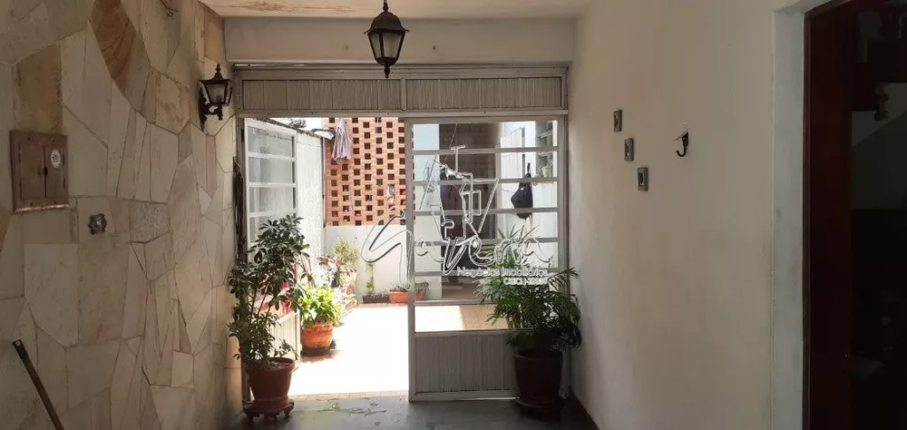 Sobrado à venda e aluguel com 3 quartos, 198m² - Foto 2