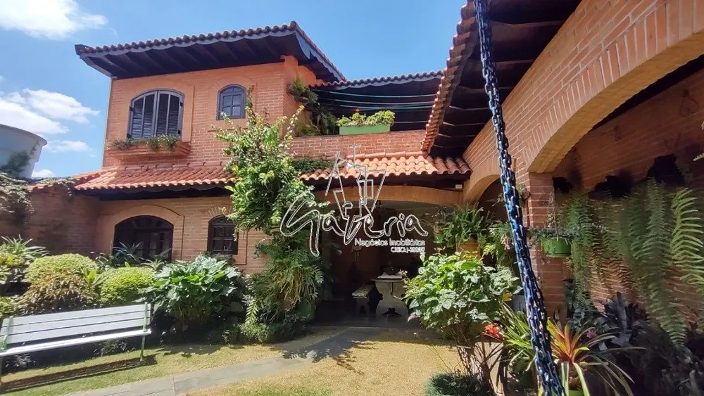 Sobrado, 3 quartos, 761 m² - Foto 1