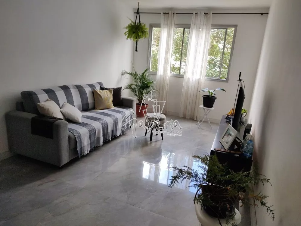 Apartamento à venda com 3 quartos, 83m² - Foto 2