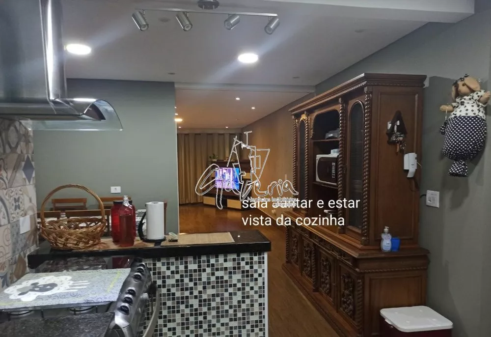 Sobrado à venda com 4 quartos, 250m² - Foto 1