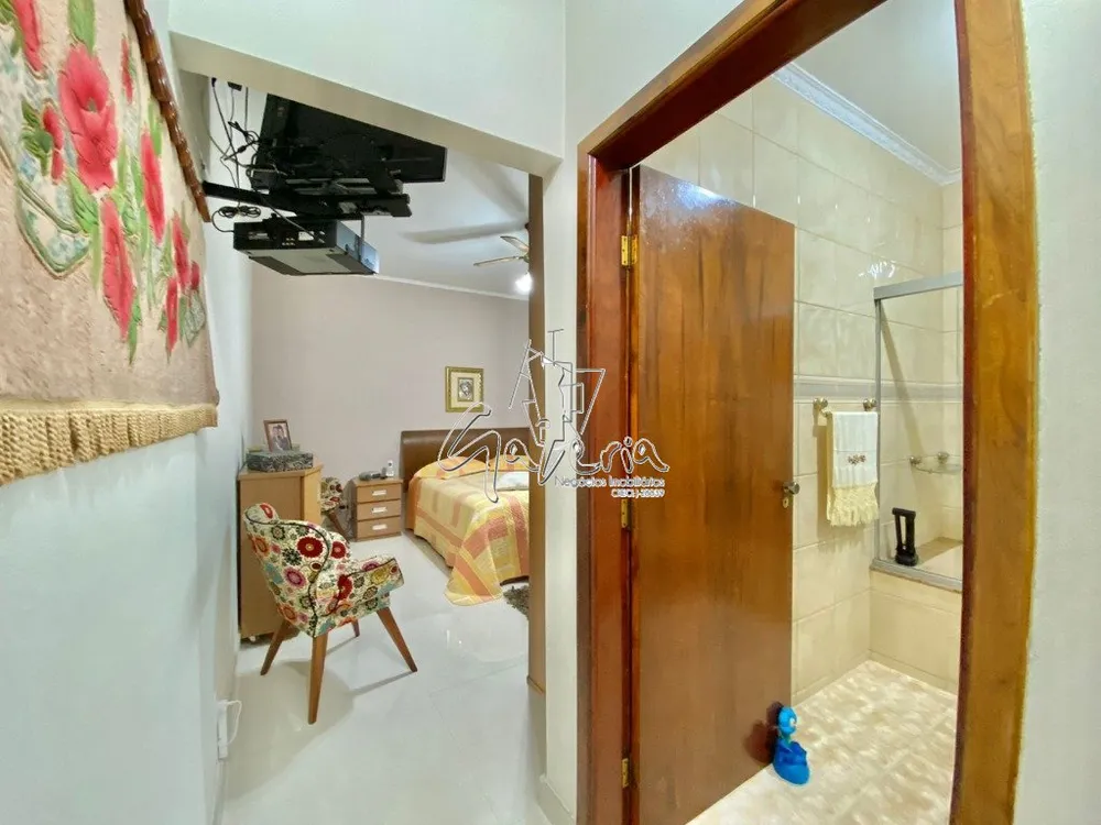 Casa, 4 quartos, 280 m² - Foto 10