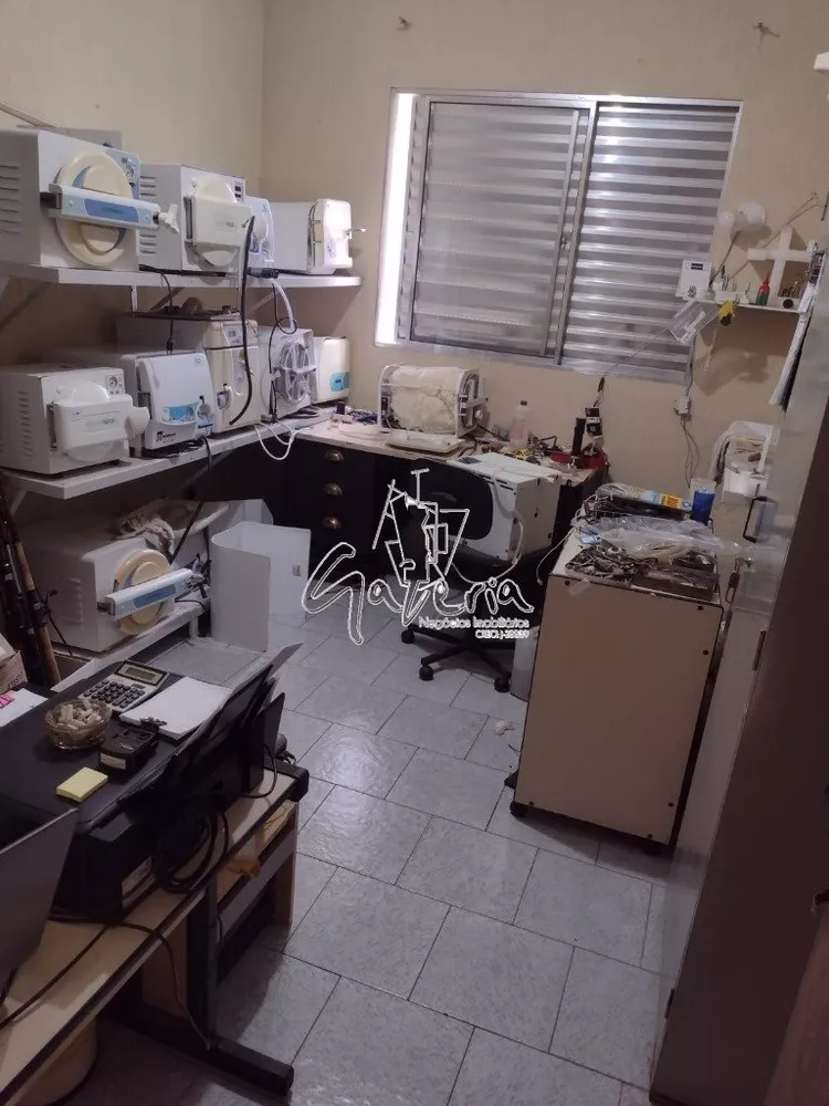 Casa, 4 quartos, 270 m² - Foto 11