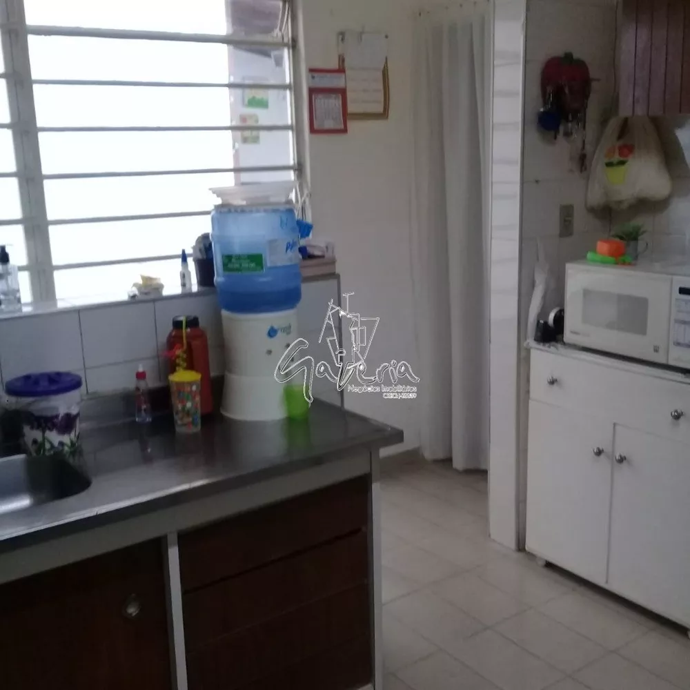 Casa à venda com 2 quartos, 250m² - Foto 5