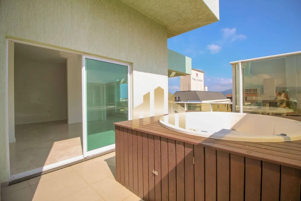 Cobertura, 3 quartos, 142 m² - Foto 4