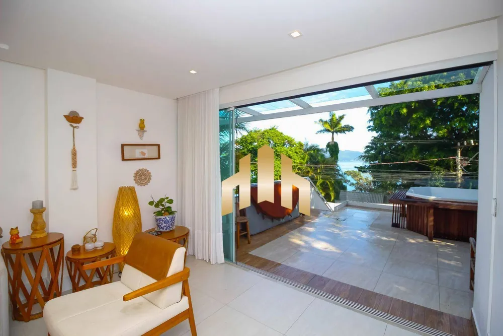 Casa, 4 quartos, 250 m² - Foto 1