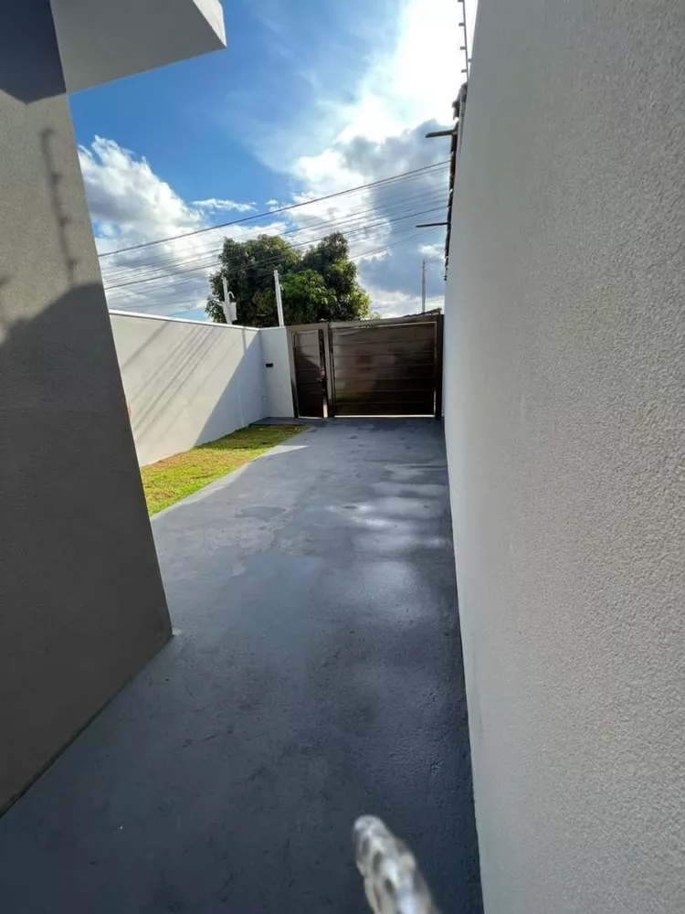 Casa à venda com 3 quartos, 70m² - Foto 2