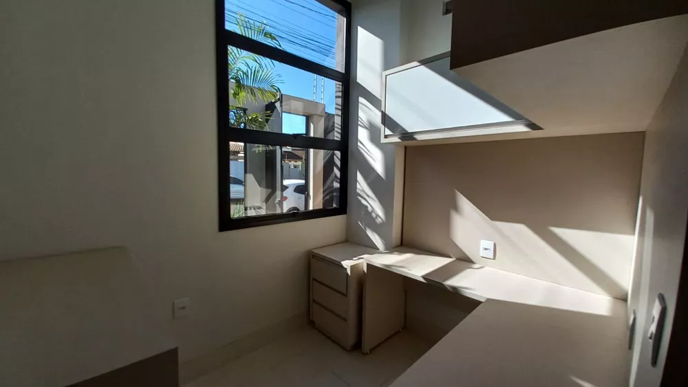 Casa à venda com 3 quartos, 175m² - Foto 4