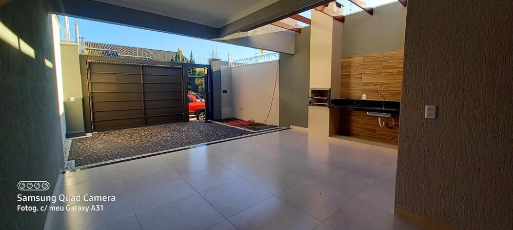 Casa à venda com 3 quartos, 96m² - Foto 2