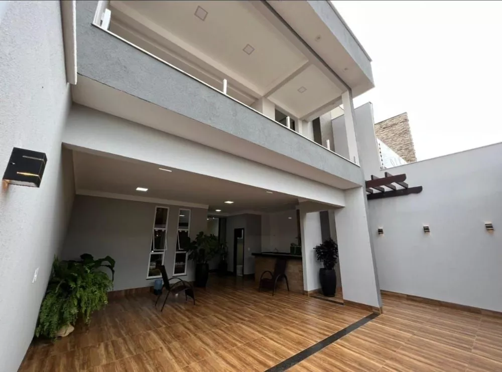 Sobrado, 3 quartos, 256 m² - Foto 1