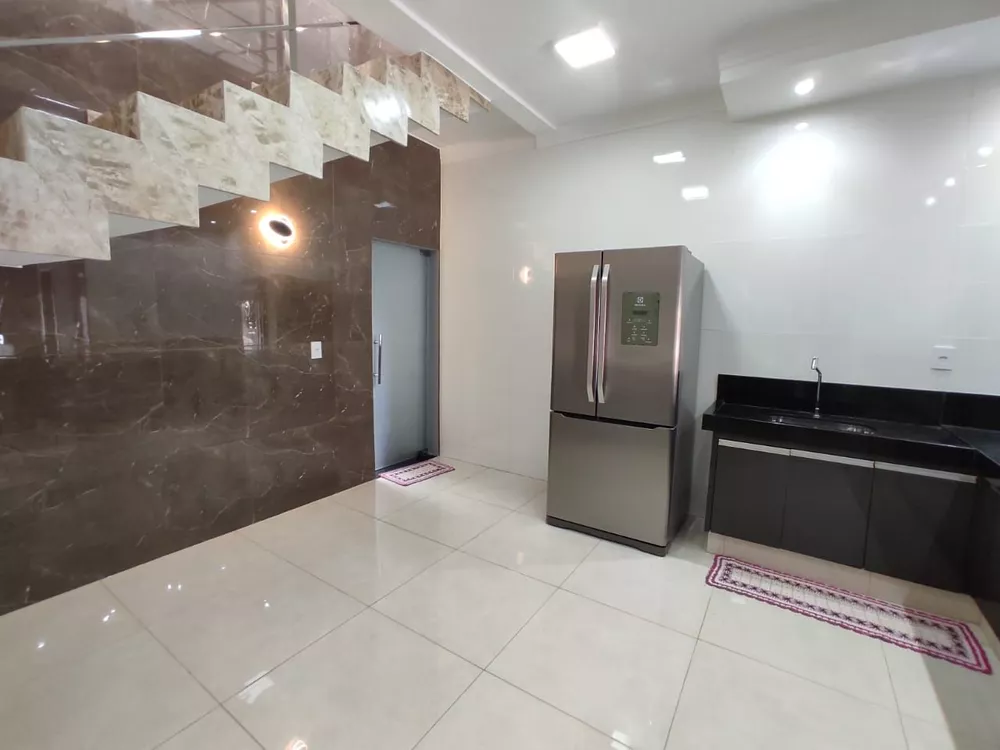 Sobrado, 3 quartos, 256 m² - Foto 3
