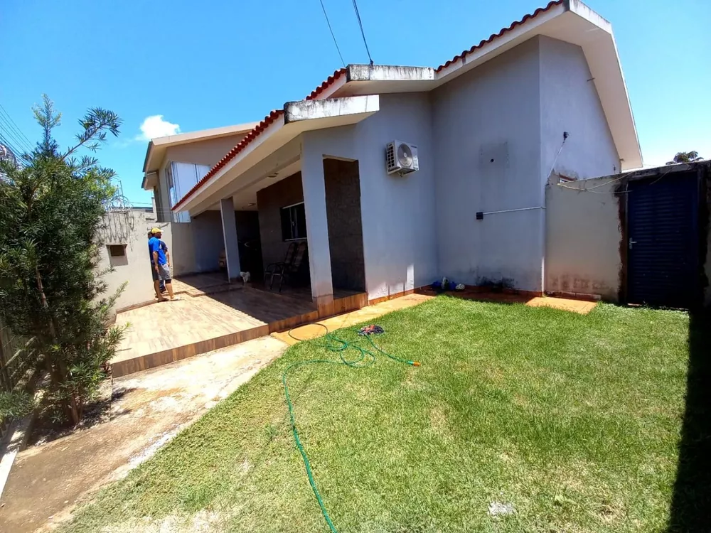 Casa, 4 quartos, 220 m² - Foto 1