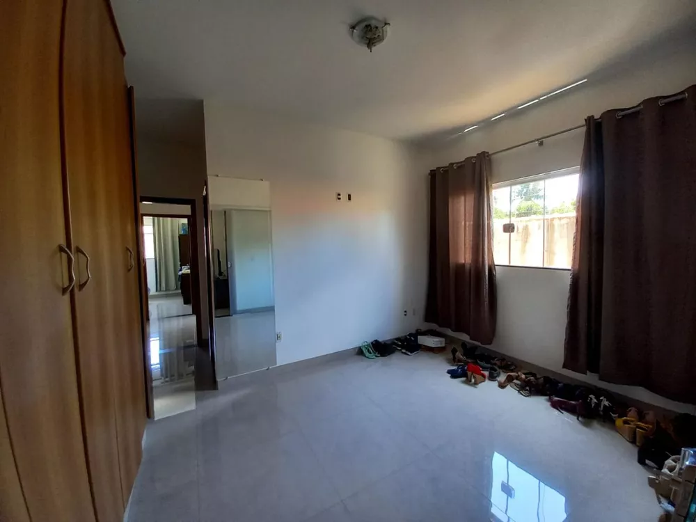 Casa, 4 quartos, 220 m² - Foto 2