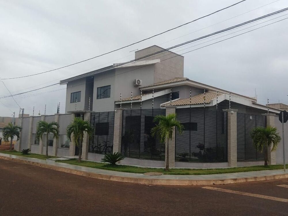 Sobrado, 5 quartos, 330 m² - Foto 1