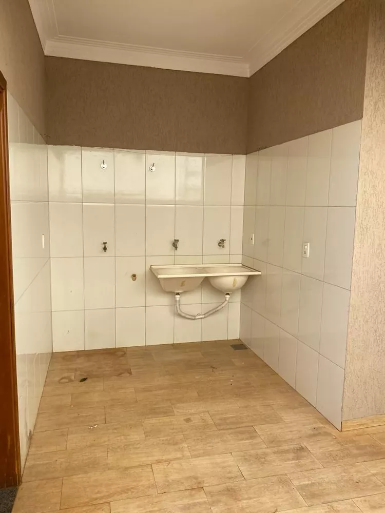 Casa, 3 quartos, 210 m² - Foto 1
