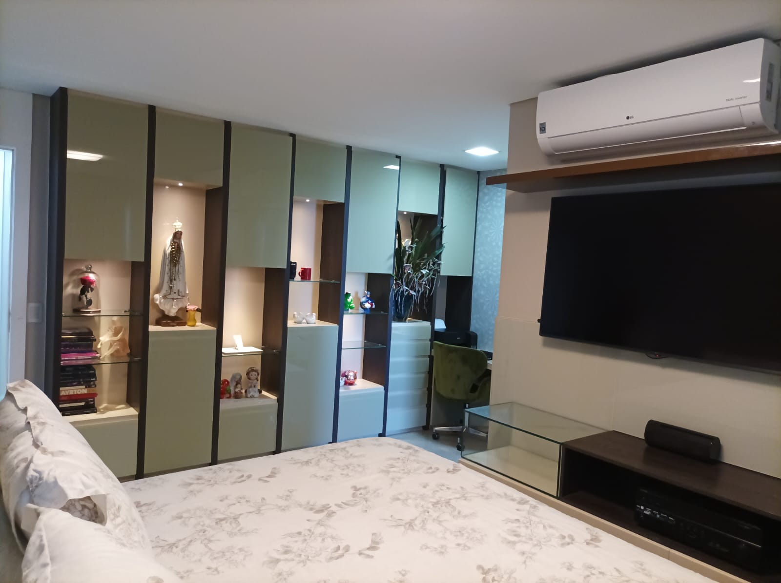 Apartamento à venda com 4 quartos, 188m² - Foto 10