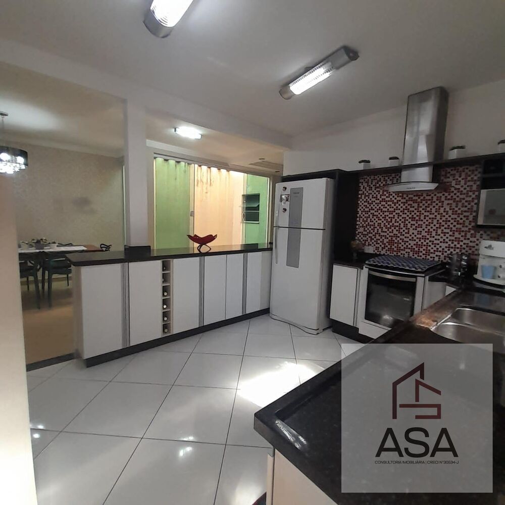 Casa, 3 quartos, 200 m² - Foto 13