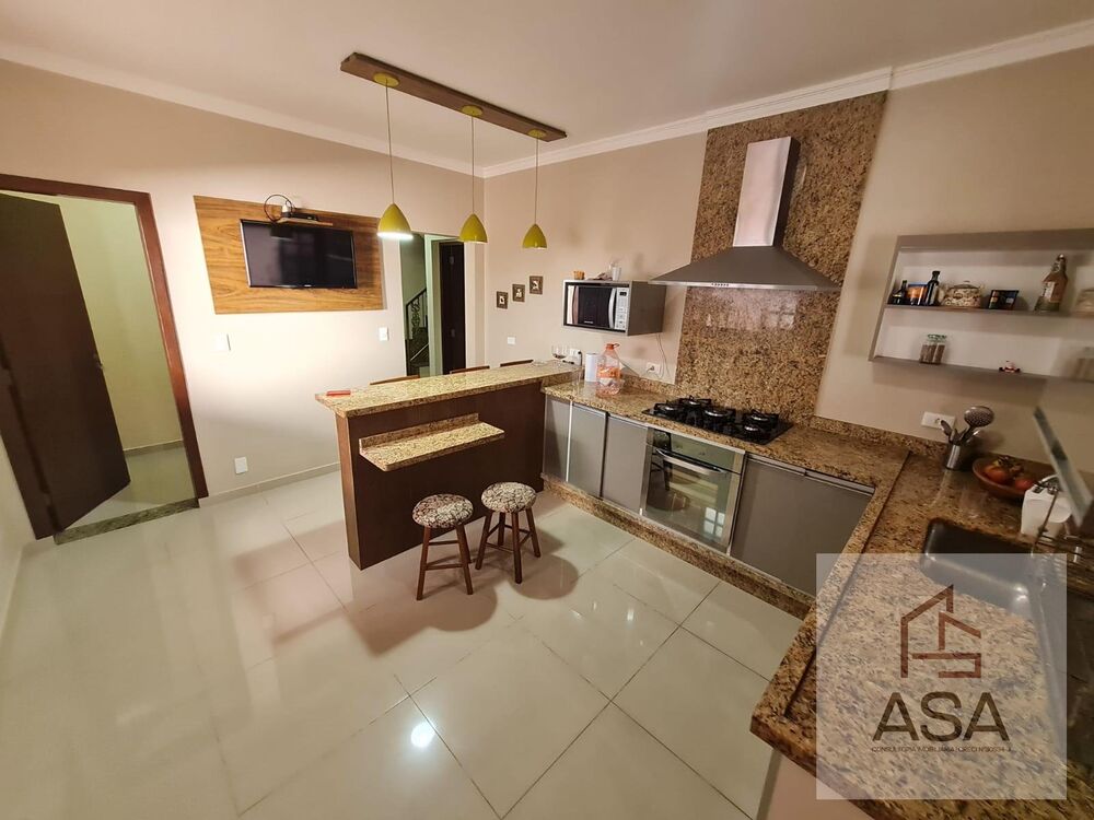 Casa, 4 quartos, 326 m² - Foto 1