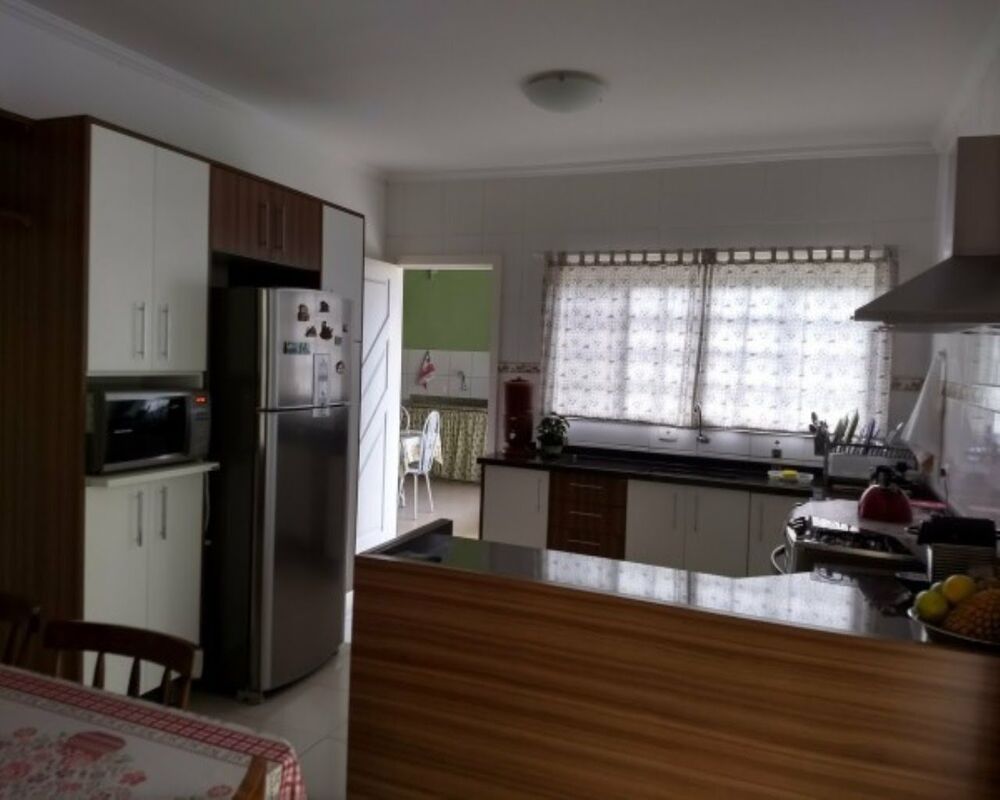 Casa, 3 quartos, 230 m² - Foto 3