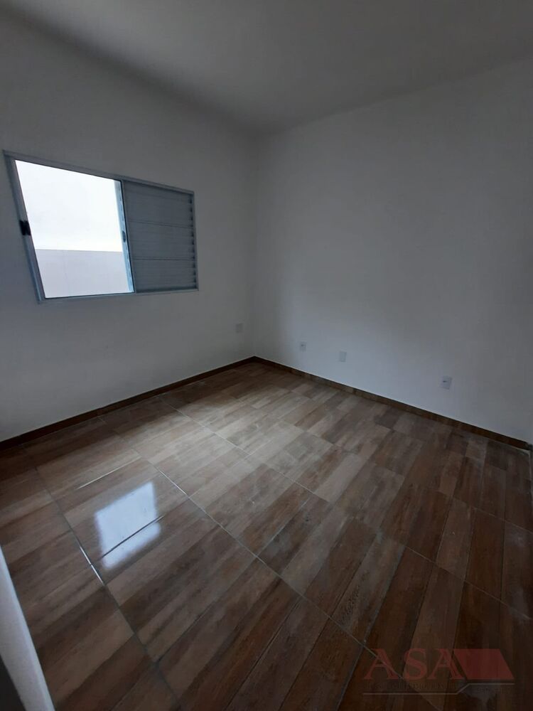 Casa à venda com 2 quartos, 63m² - Foto 3