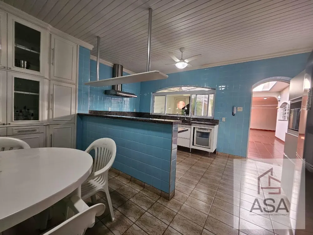 Casa, 3 quartos, 261 m² - Foto 13