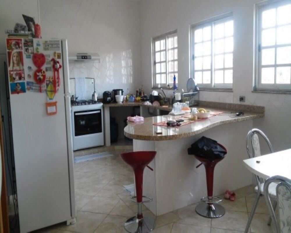 Casa, 3 quartos, 307 m² - Foto 1