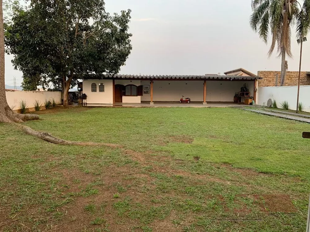 Casa à venda e aluguel com 1 quarto, 144m² - Foto 1