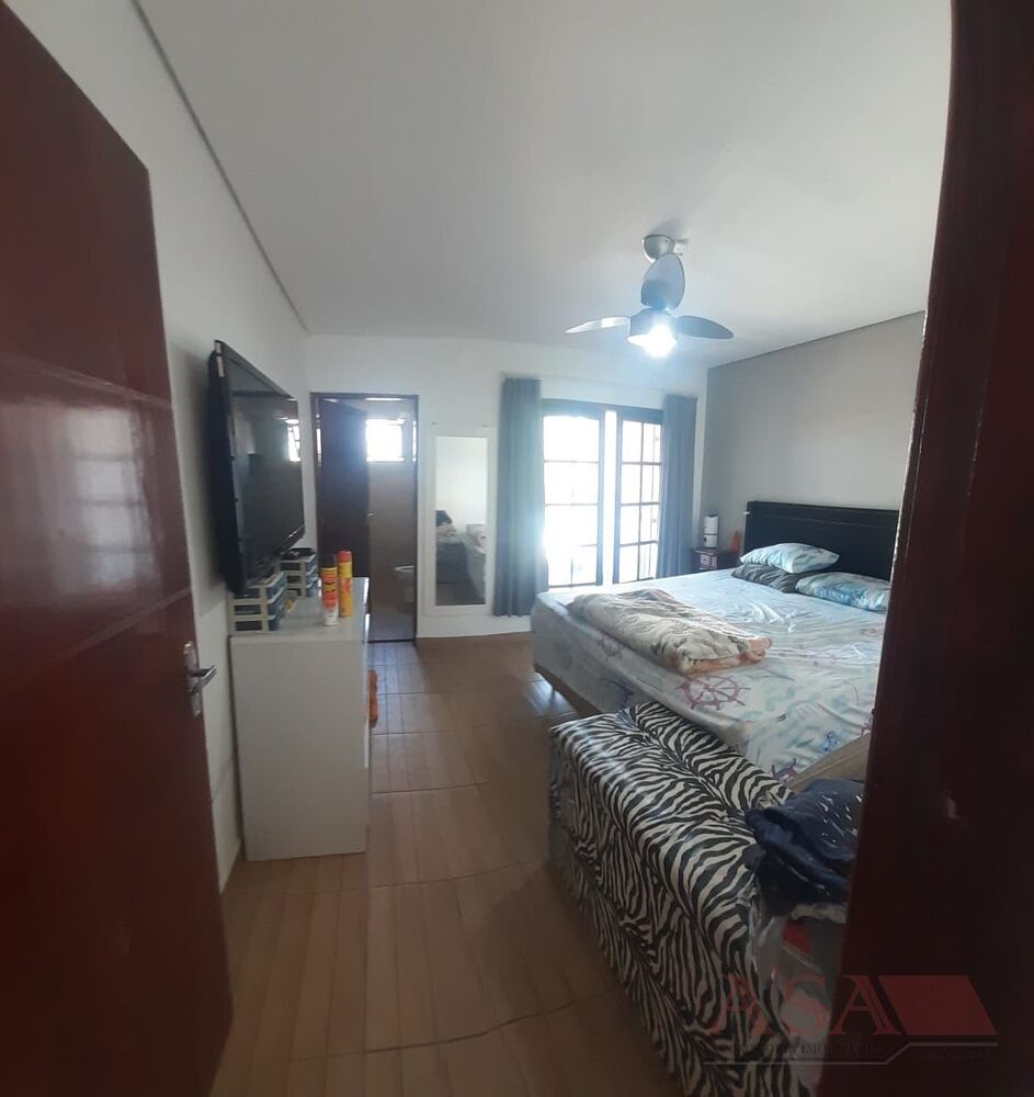 Casa, 3 quartos, 200 m² - Foto 8