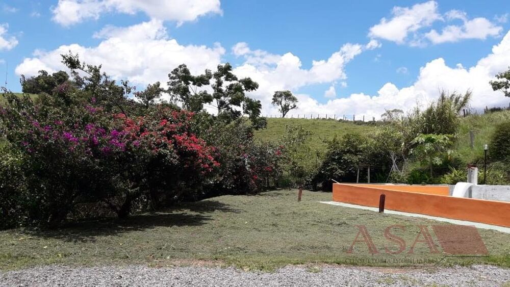 Sítio à venda com 3 quartos, 216m² - Foto 25
