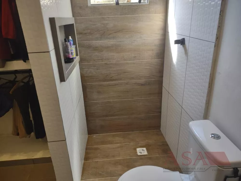 Casa à venda com 2 quartos, 65m² - Foto 3