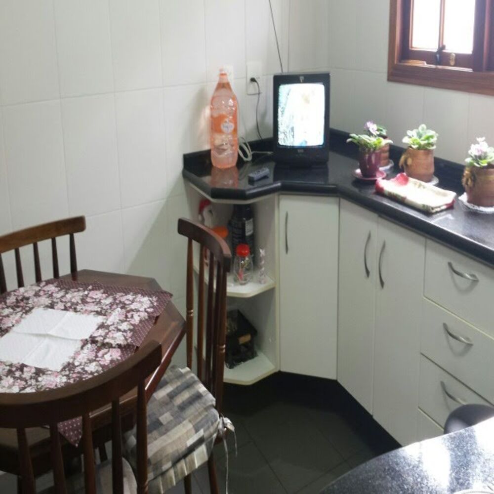 Casa à venda com 4 quartos, 350m² - Foto 2