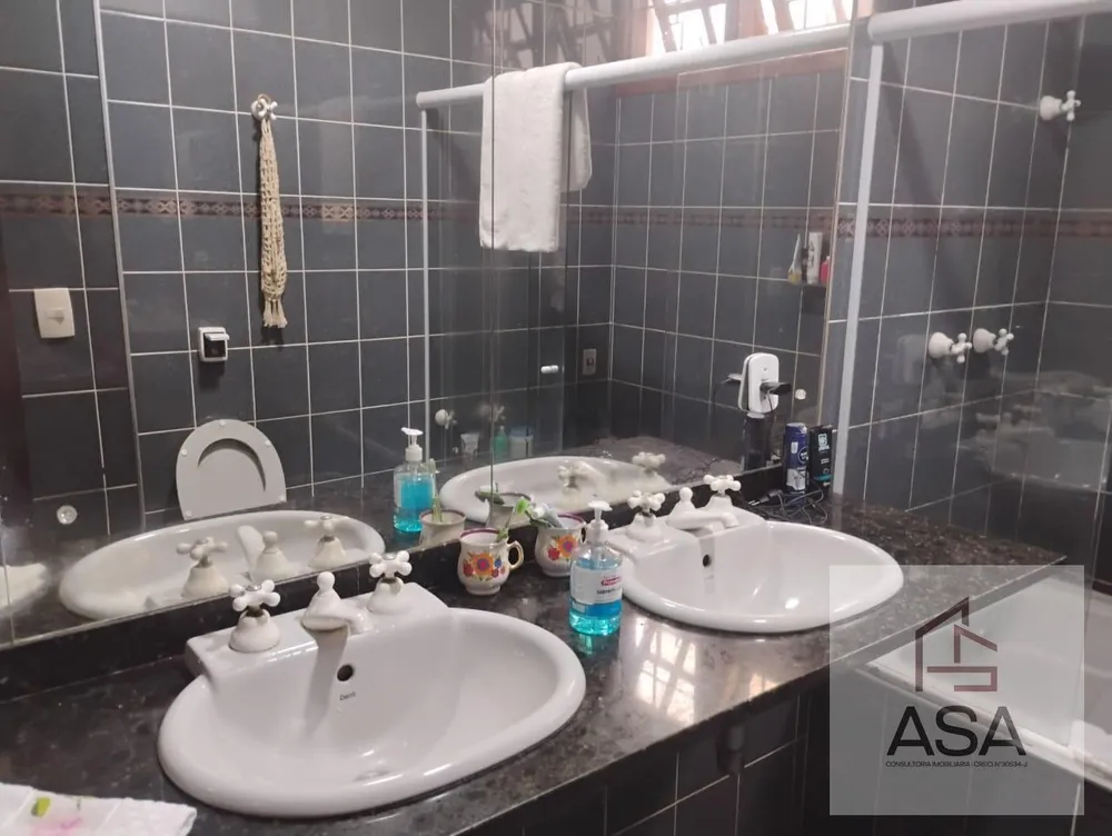 Casa, 3 quartos, 218 m² - Foto 11