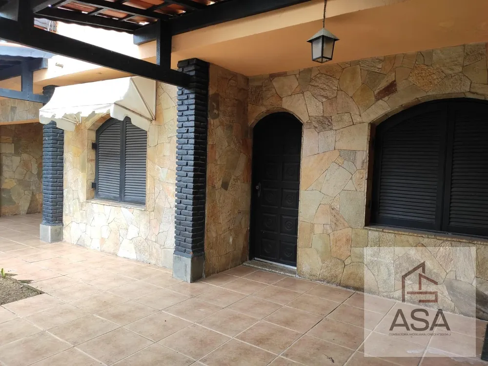 Casa, 3 quartos, 220 m² - Foto 1