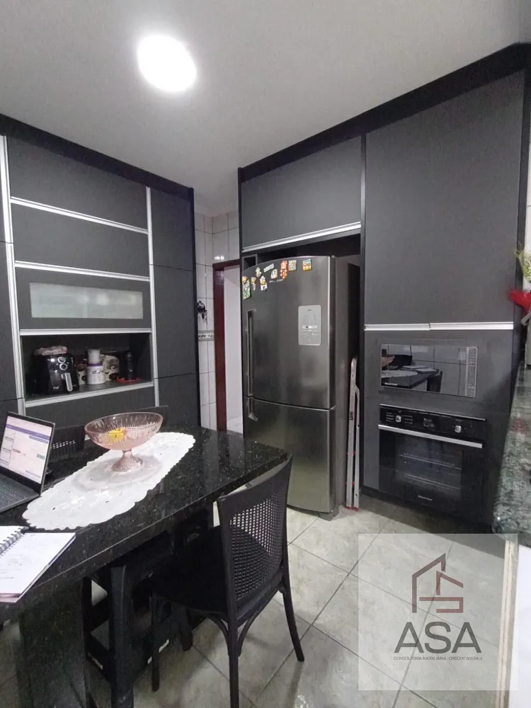 Casa, 3 quartos, 166 m² - Foto 3