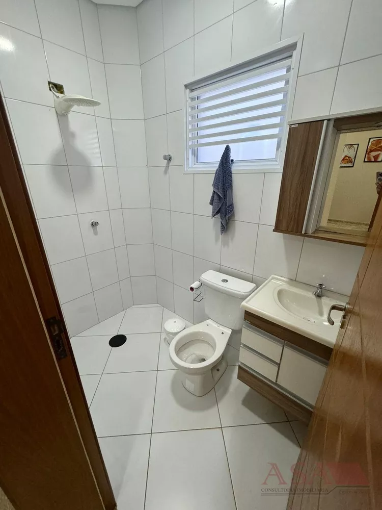 Casa à venda com 3 quartos, 199m² - Foto 3