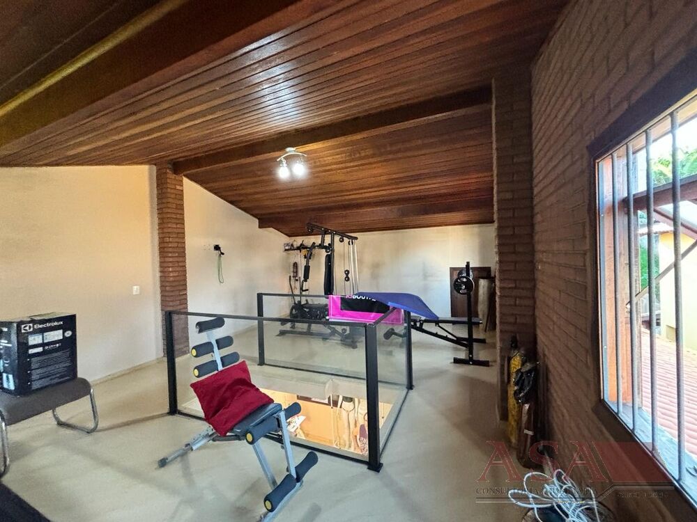 Casa à venda com 3 quartos, 279m² - Foto 2