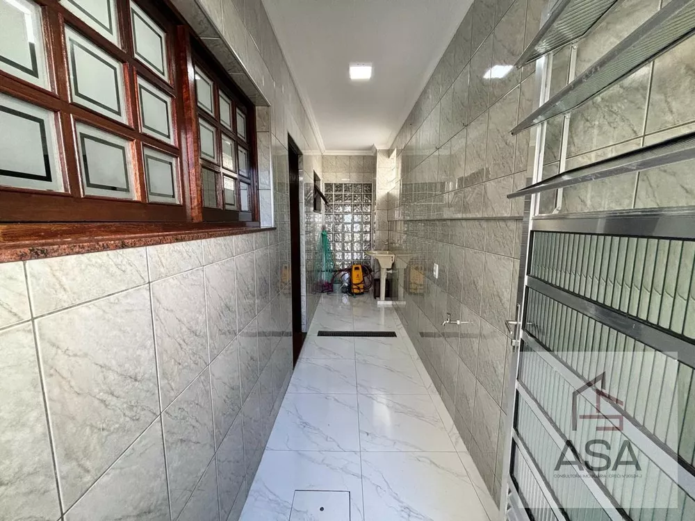 Casa, 3 quartos, 207 m² - Foto 3