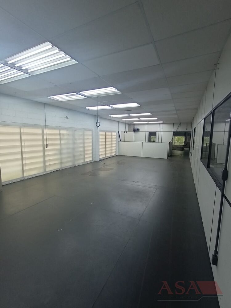 Depósito-Galpão-Armazém para alugar, 1400m² - Foto 7