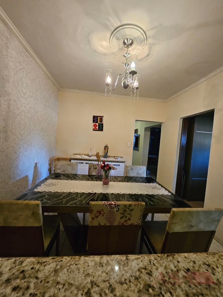 Casa, 3 quartos, 284 m² - Foto 1
