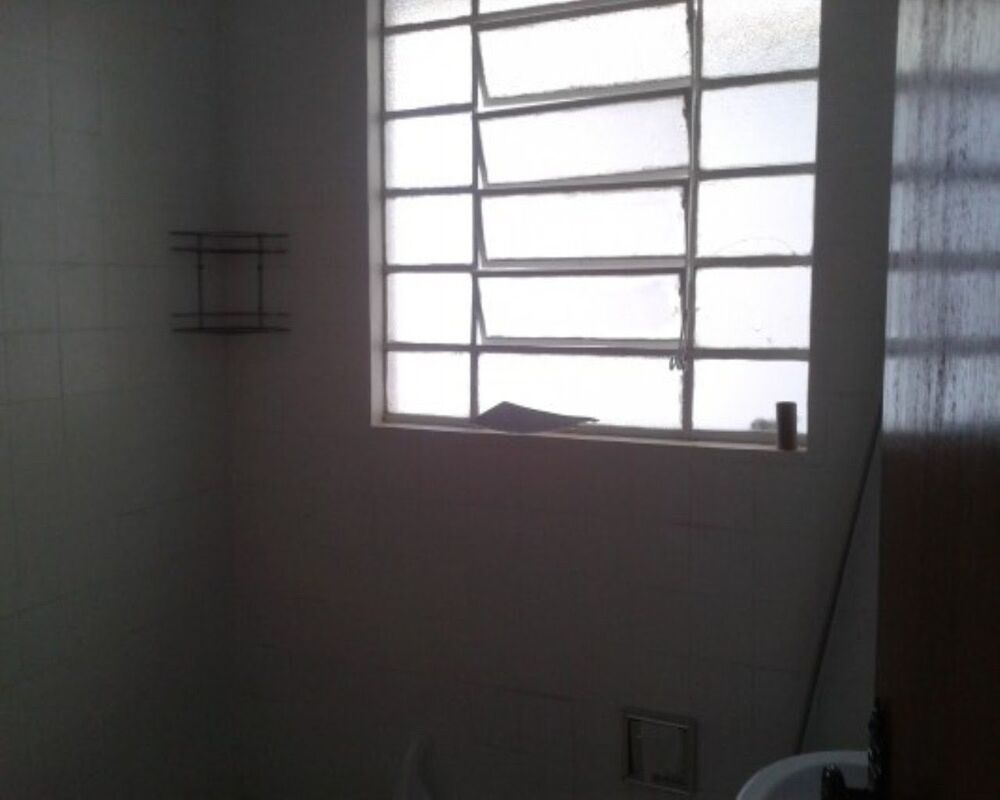 Casa à venda com 2 quartos, 93m² - Foto 2