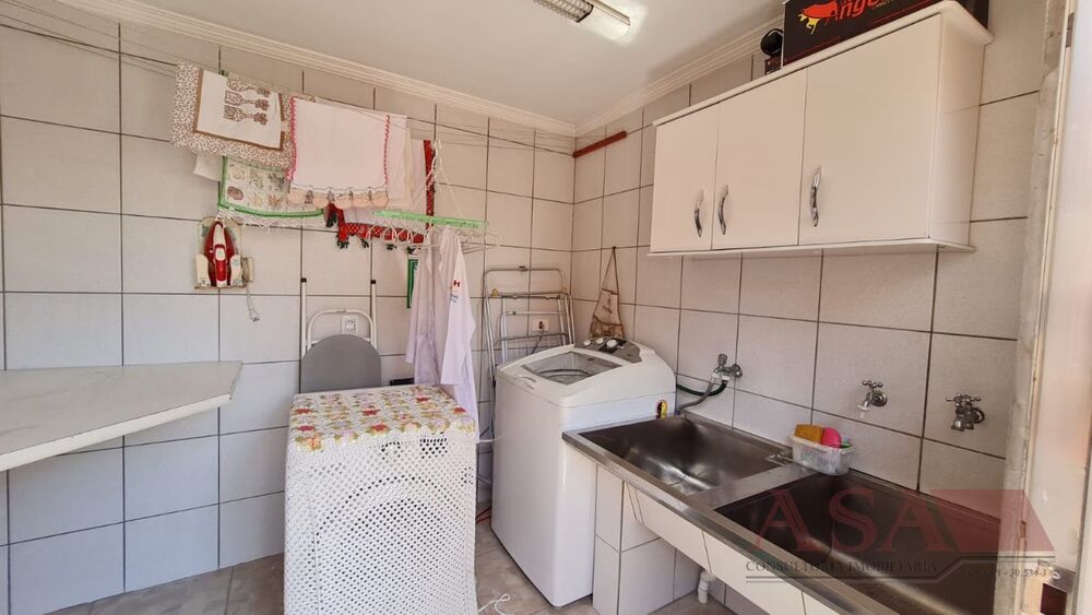 Casa, 3 quartos, 261 m² - Foto 3