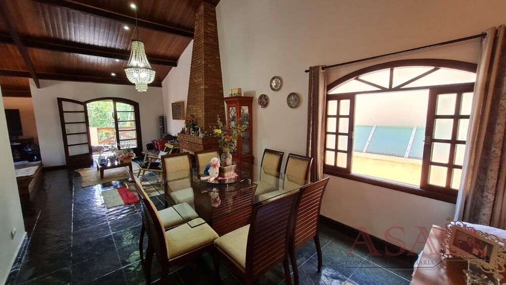 Casa, 3 quartos, 261 m² - Foto 2