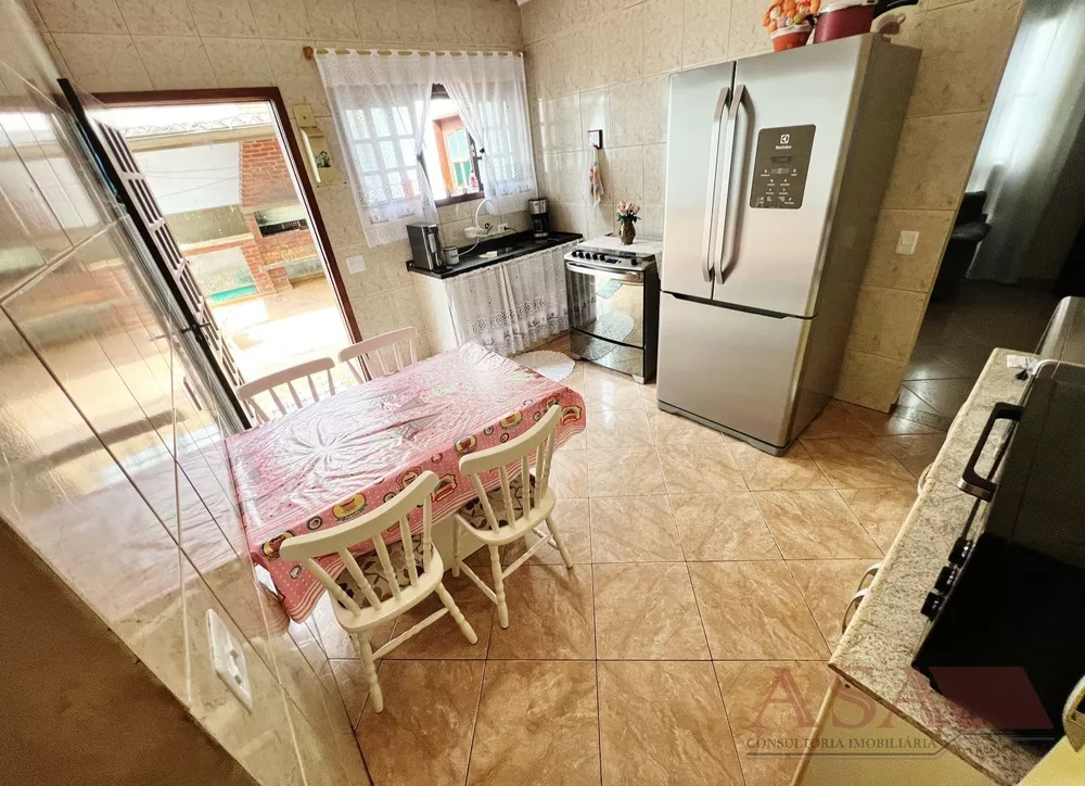 Casa, 4 quartos, 201 m² - Foto 2