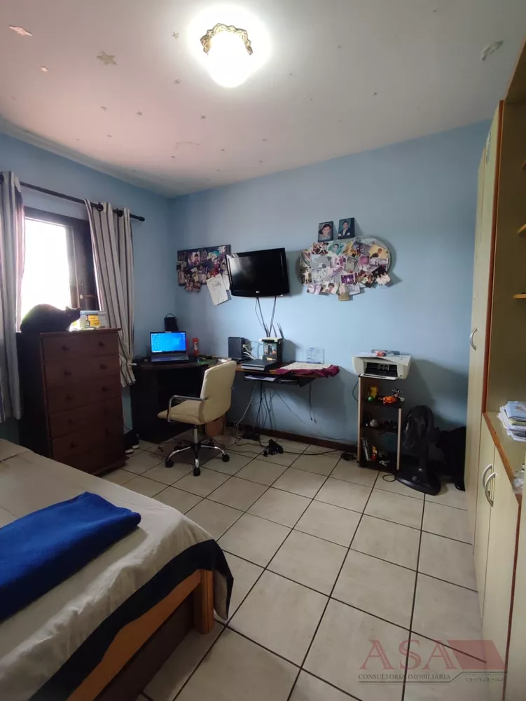 Casa à venda com 3 quartos, 99m² - Foto 3