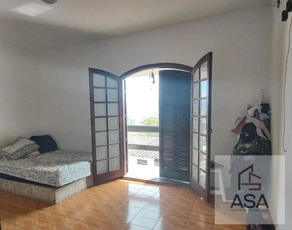 Casa, 3 quartos, 244 m² - Foto 8