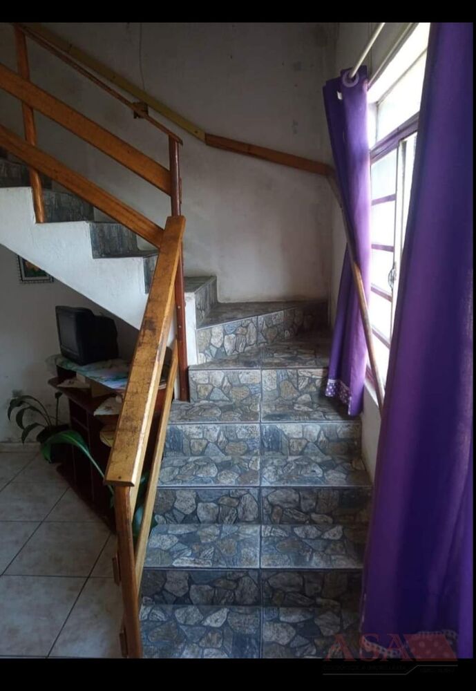 Casa à venda com 4 quartos, 120m² - Foto 3