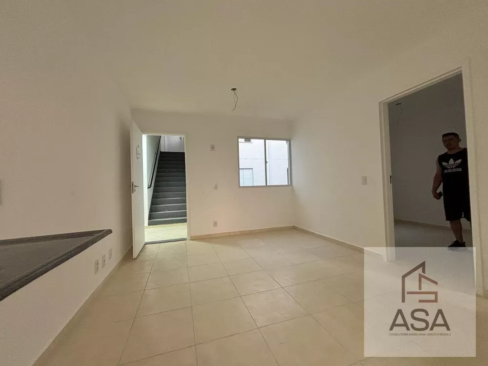 Apartamento para alugar com 2 quartos, 41m² - Foto 5