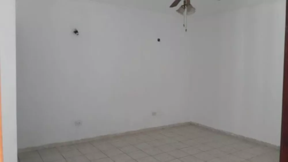 Casa à venda com 4 quartos, 300m² - Foto 12