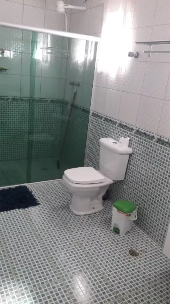 Casa à venda com 4 quartos, 300m² - Foto 1