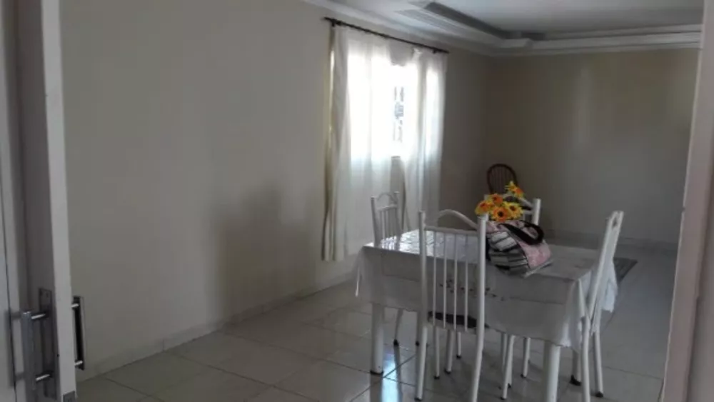 Casa à venda com 4 quartos, 300m² - Foto 8