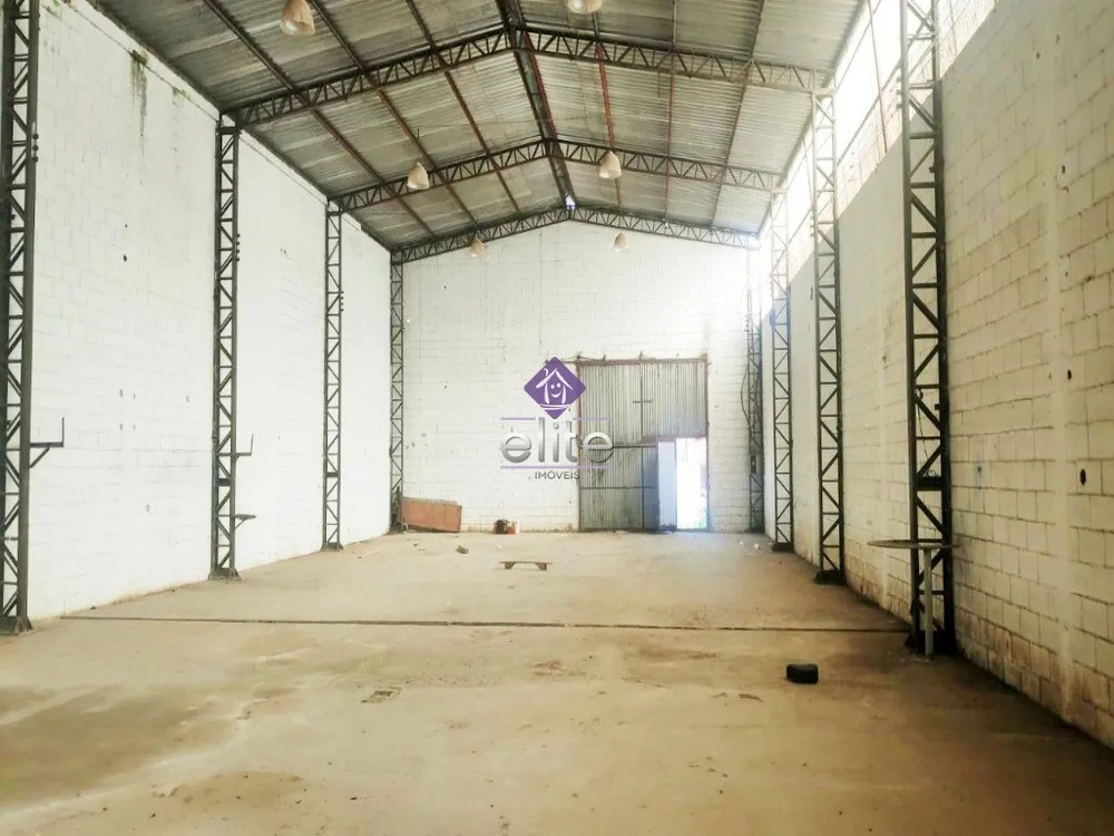Depósito-Galpão, 390 m² - Foto 1